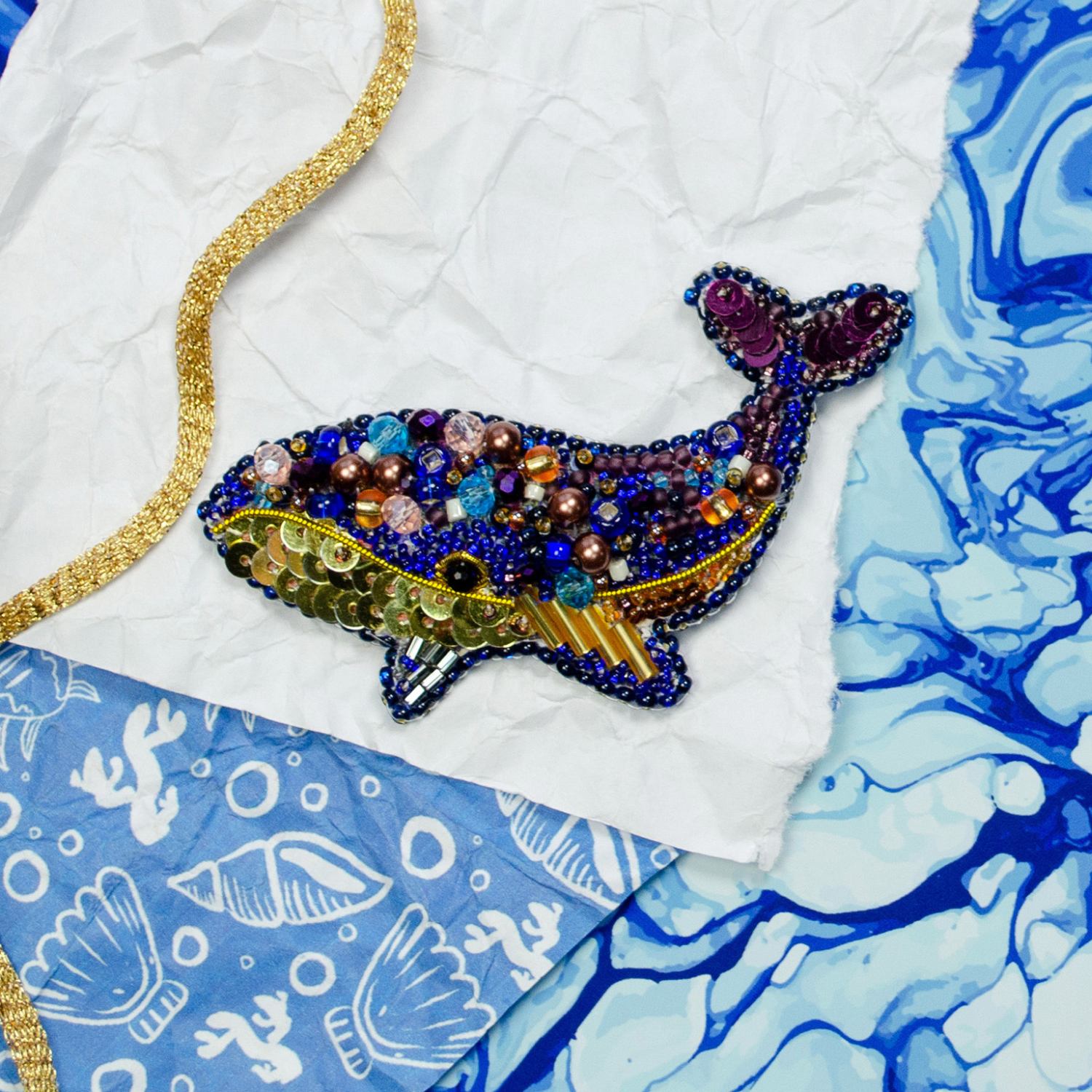 Helmikirjontasetti - Blue Whale