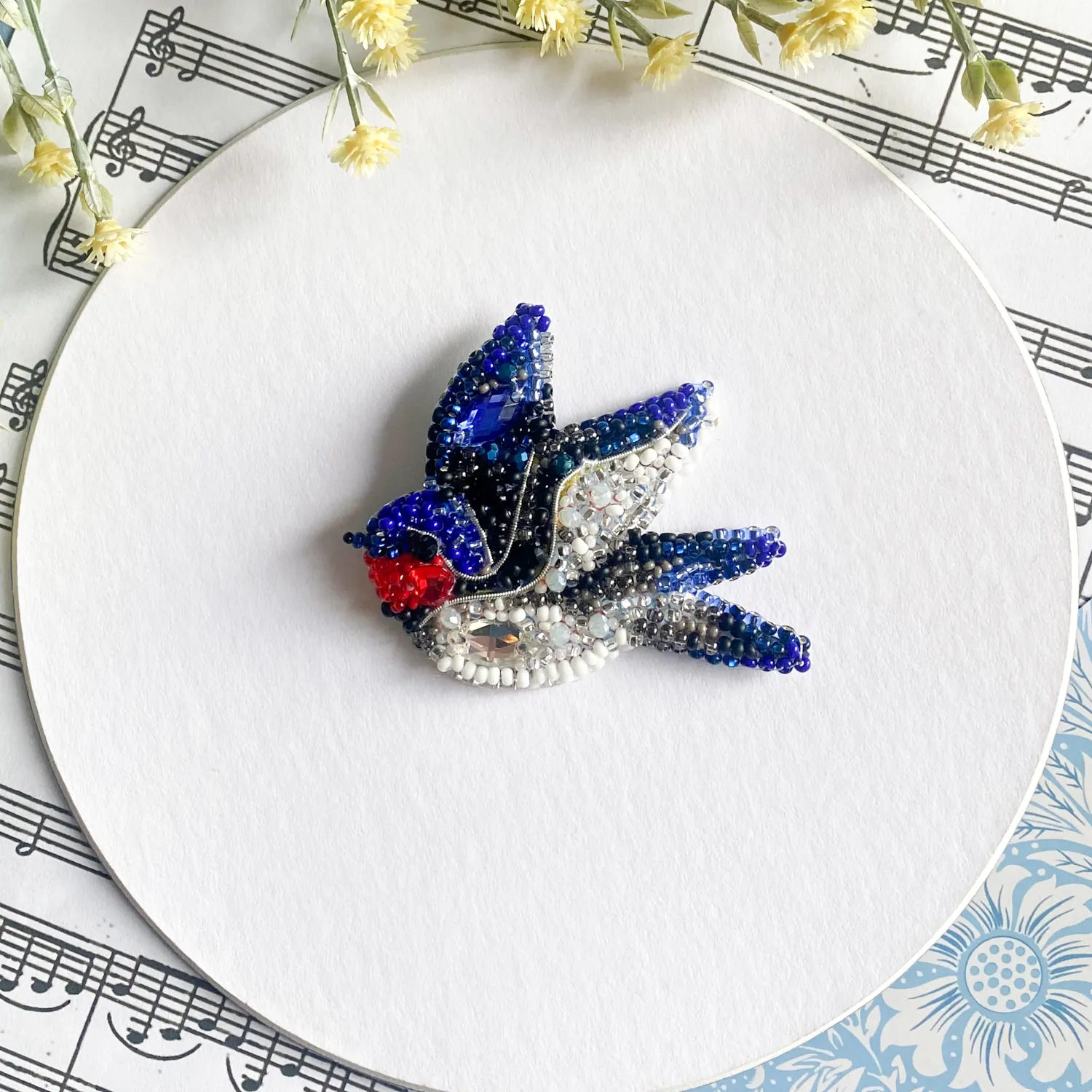 Helmikirjontasetti - Song of the Swallow