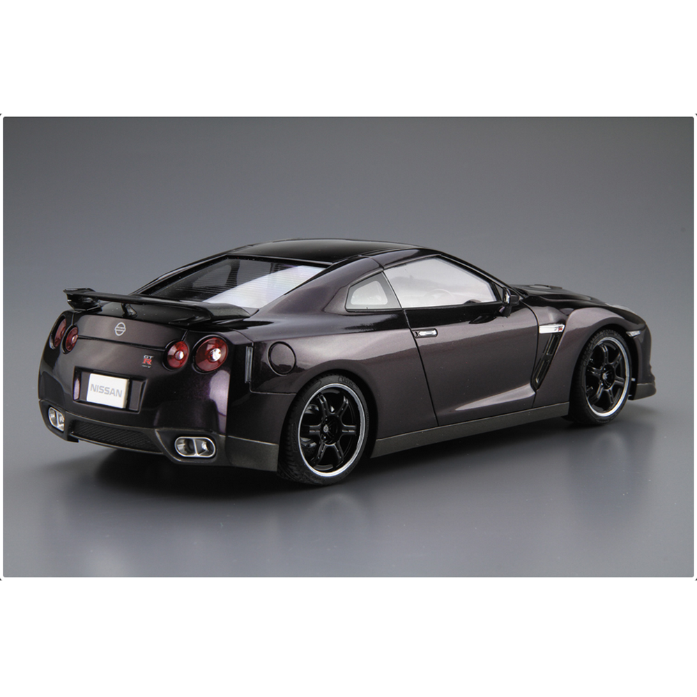 Alternative view of 2009 Nissan R35 GT-R SPEC-V 1:24