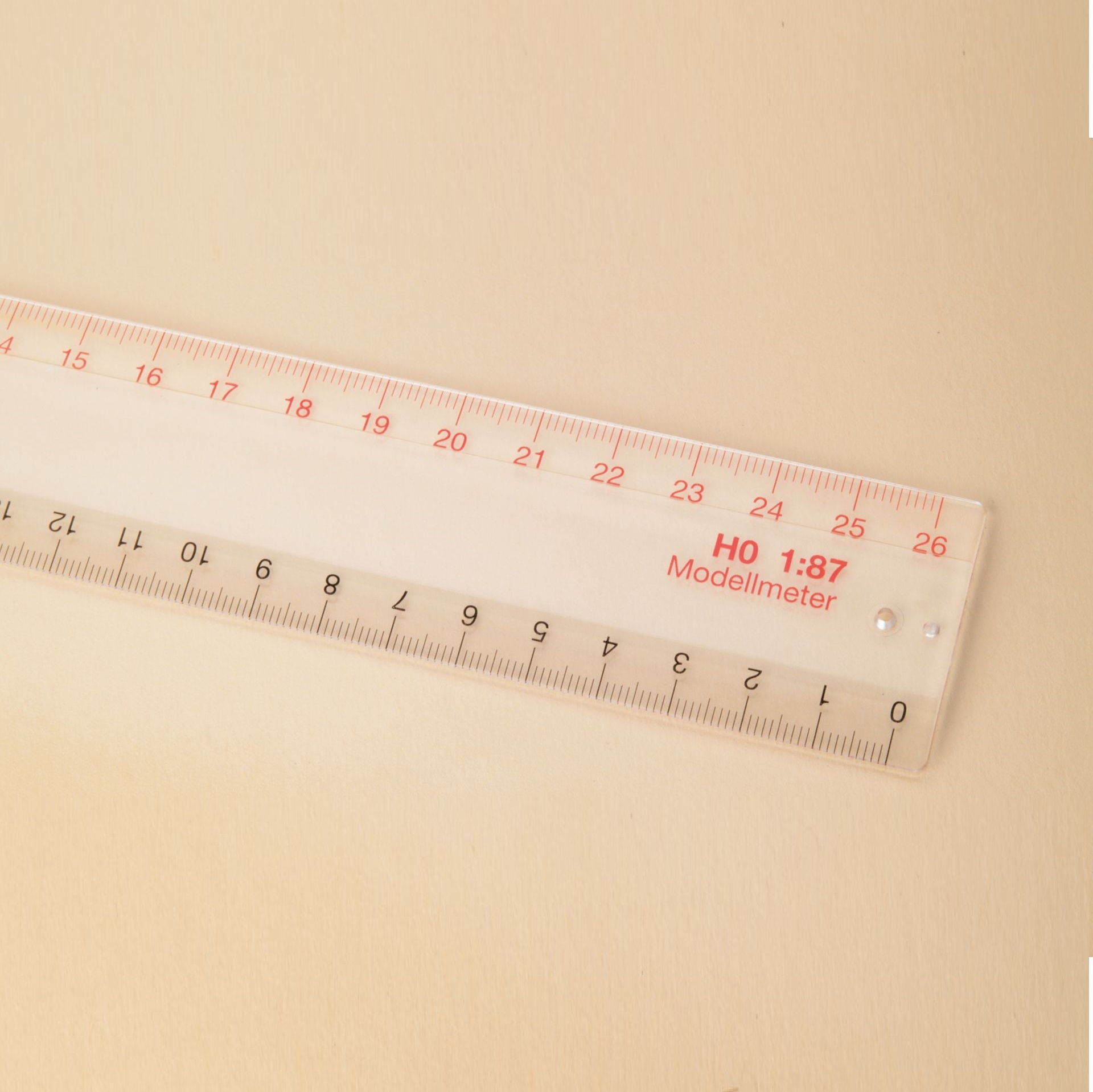 Mittakaavaviivain - H0 1:87