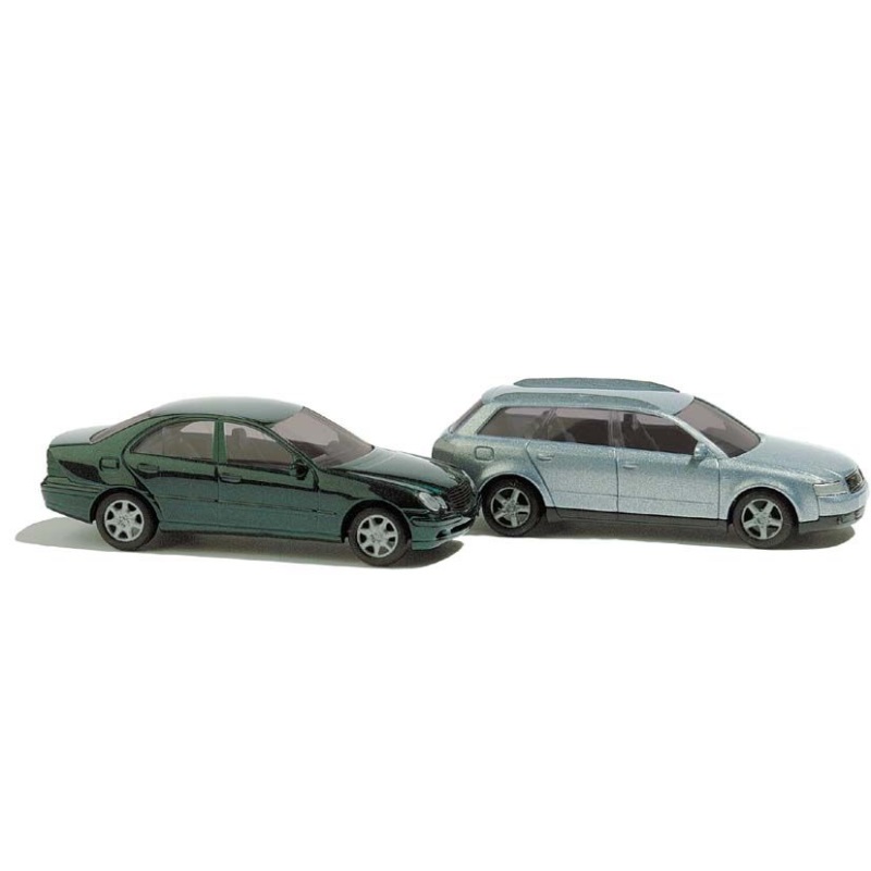 Audi A4 Avant & Mercedes-Benz C-sarja N