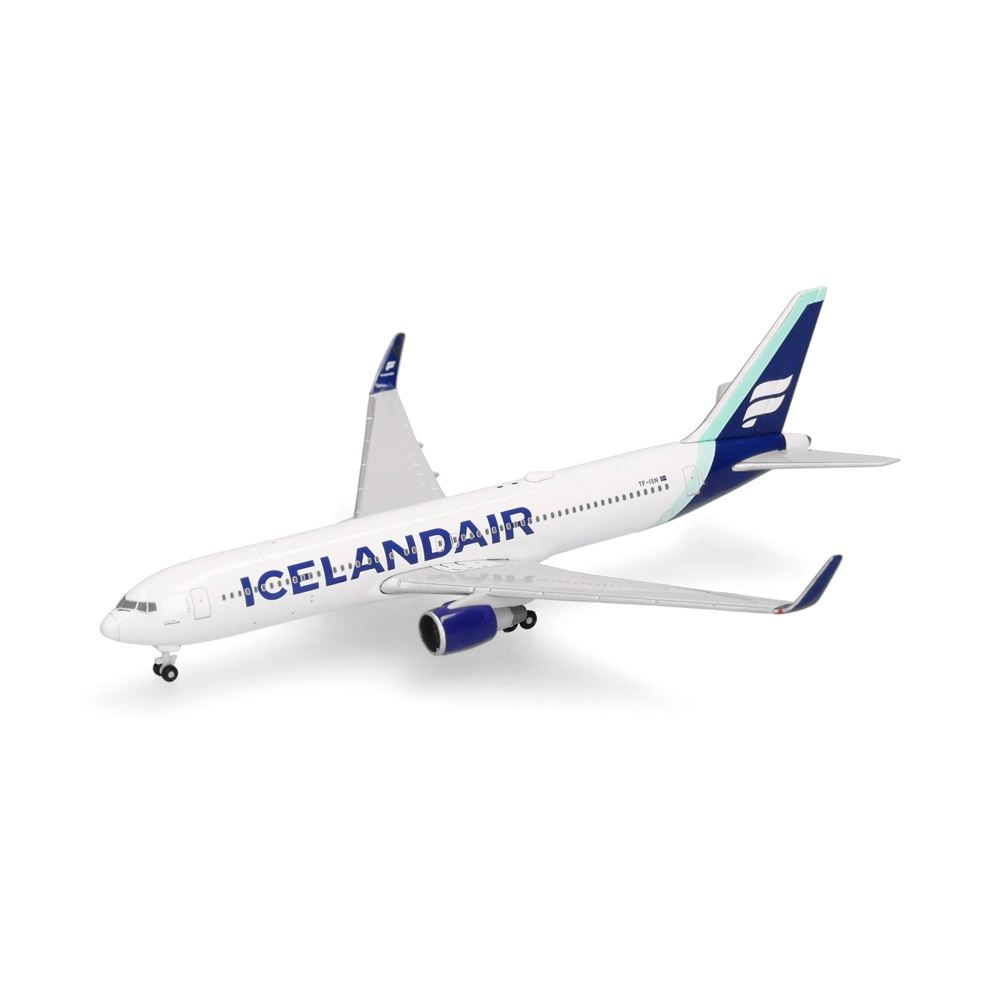 Boeing 767-300 Icelandair TF-ISN "Svörtuborgir" 1:500