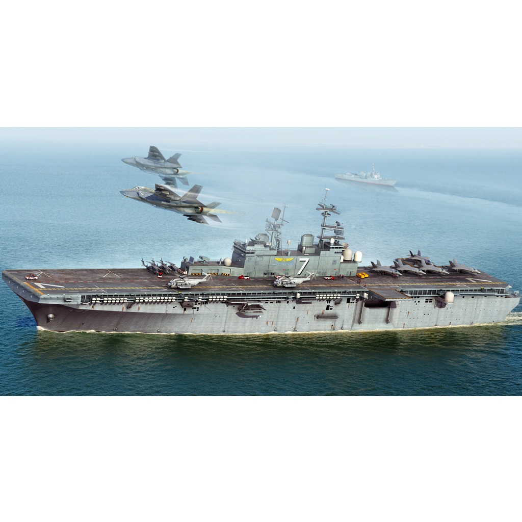 USS Iwo Jima LHD-7 1:700