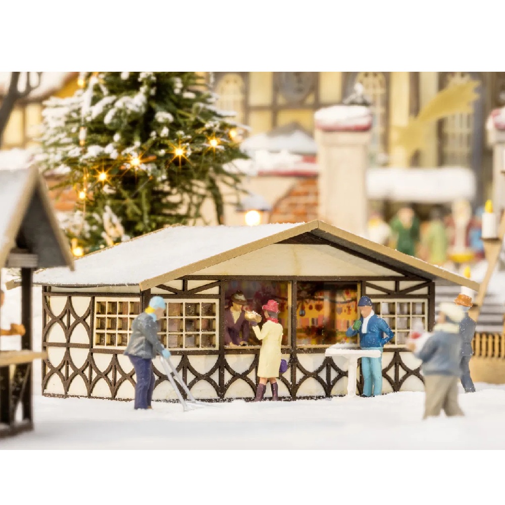 Alternative view of Joulutorin koju