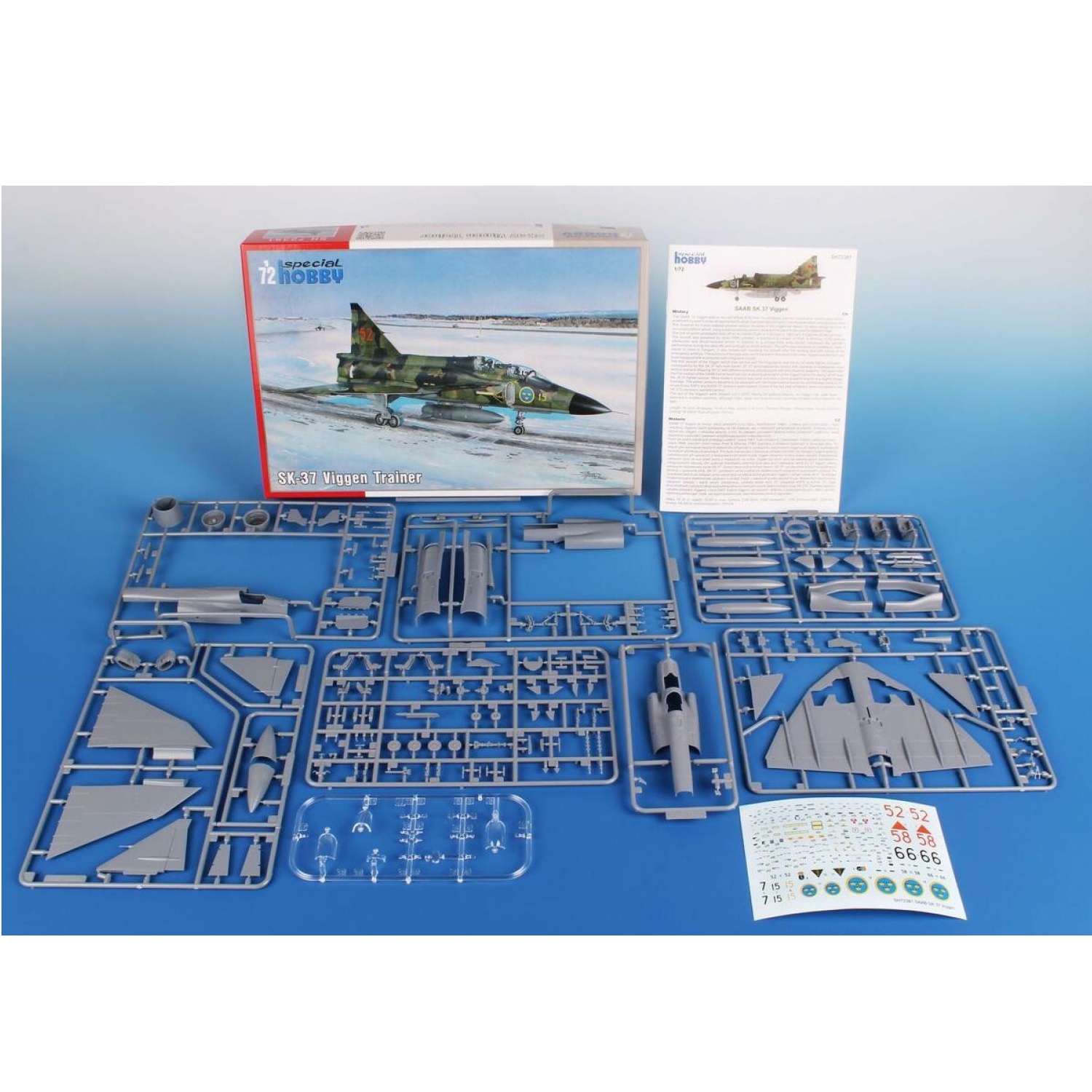 Alternative view of SAAB Sk 37 Viggen Skolflygplan 1:72