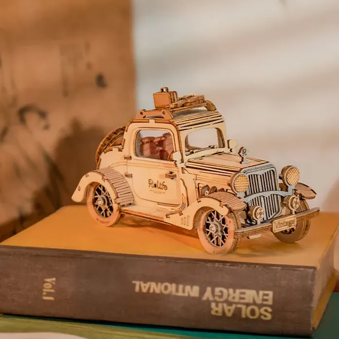 Alternative view of Vintage Car