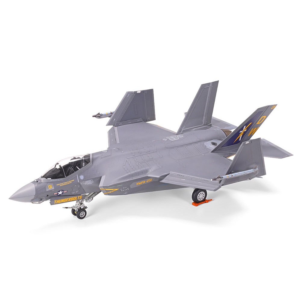 Alternative view of Lockheed Martin F-35C Lightning II 1:72