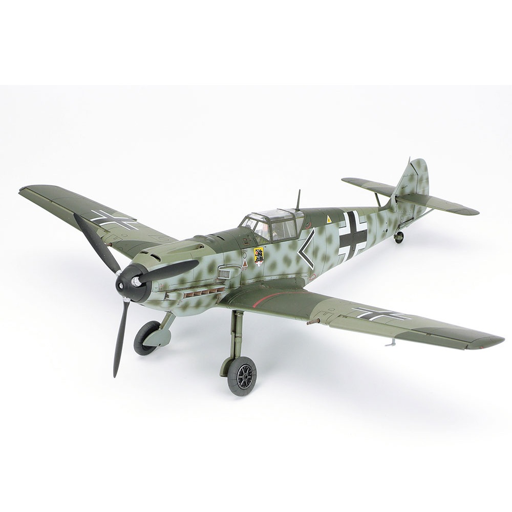 Alternative view of Messerschmitt Bf-109E-3 1:48