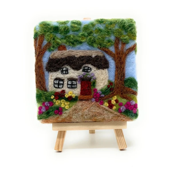 Neulahuovutuspakkaus - Mini Masterpiece - Thatched Cottage