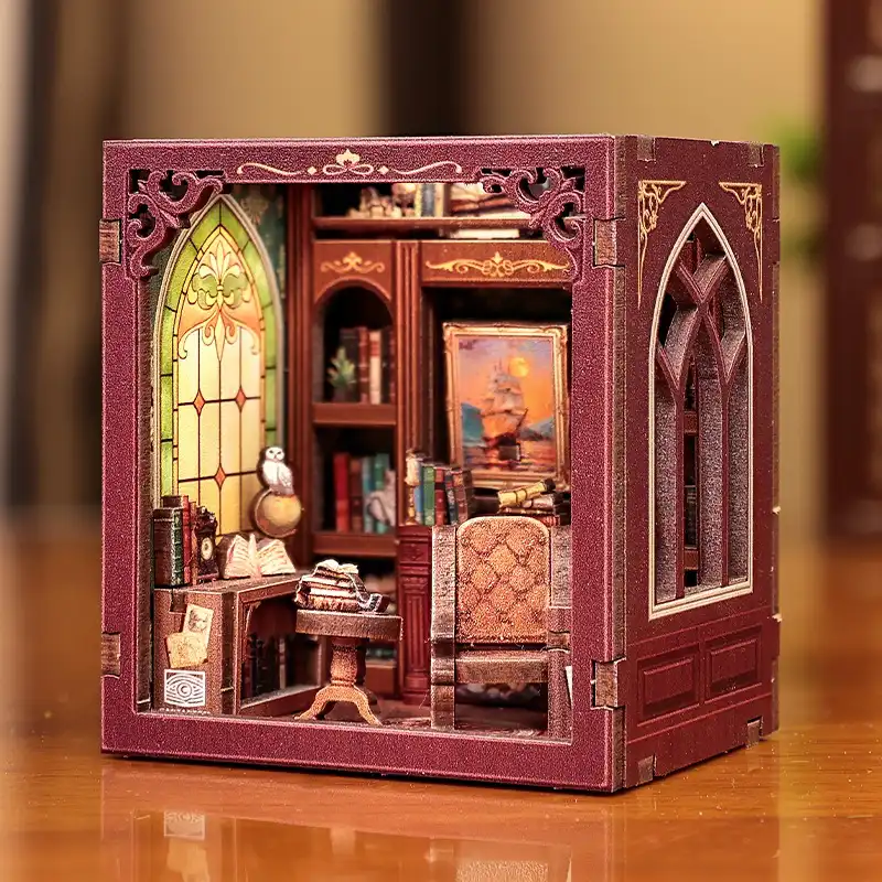 Mini Booknook Gentleman's Lounge