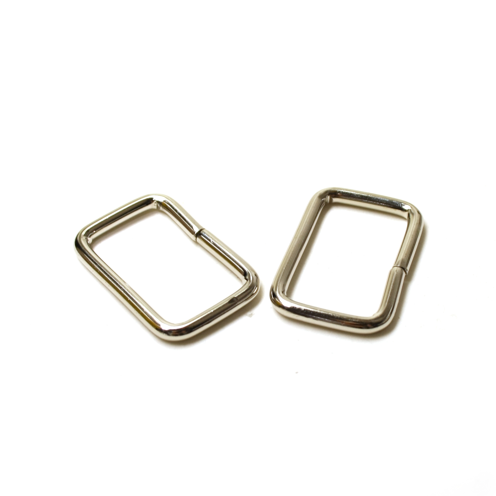 Suorakulma 30x18mm 4kpl