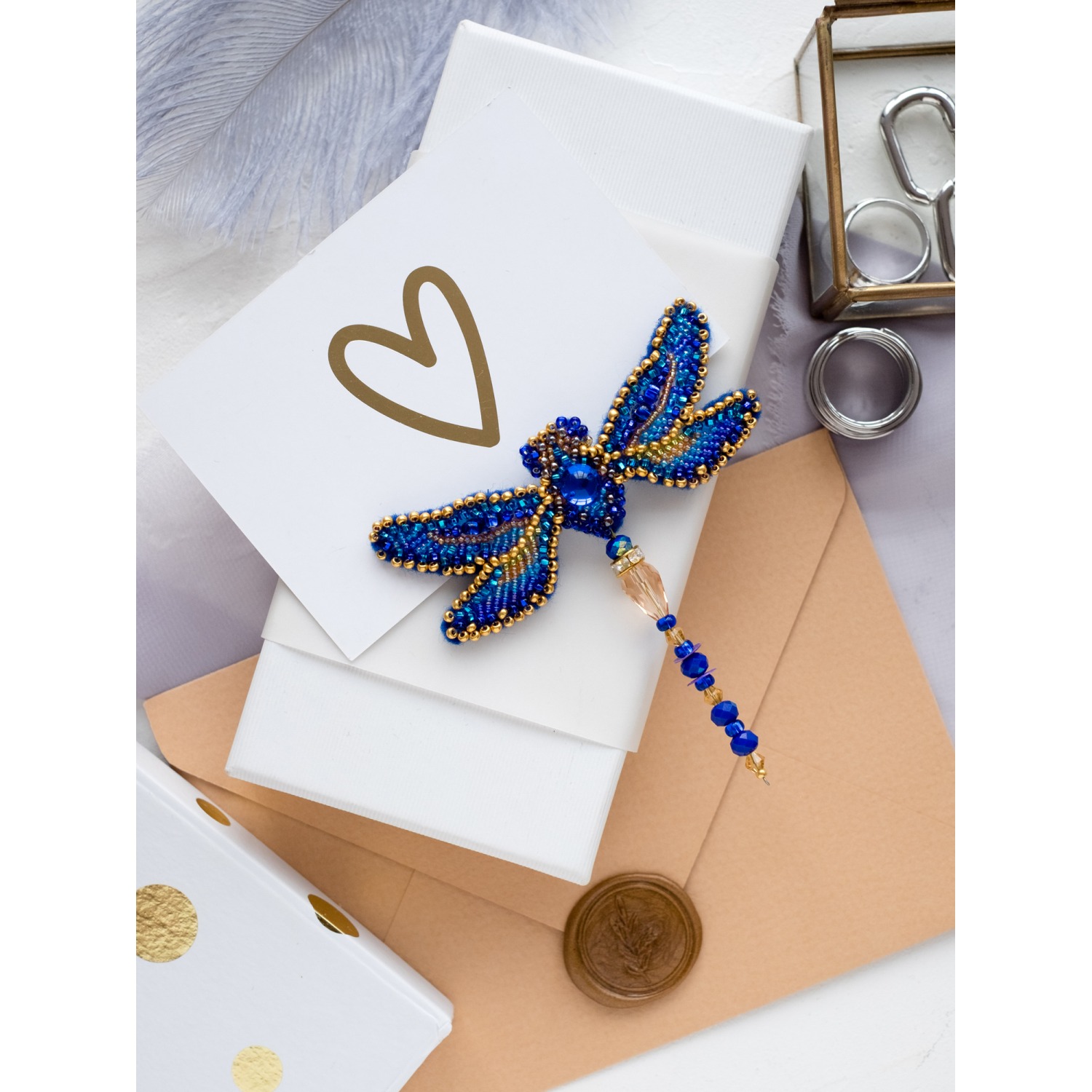 Helmikirjontasetti - Dragonfly