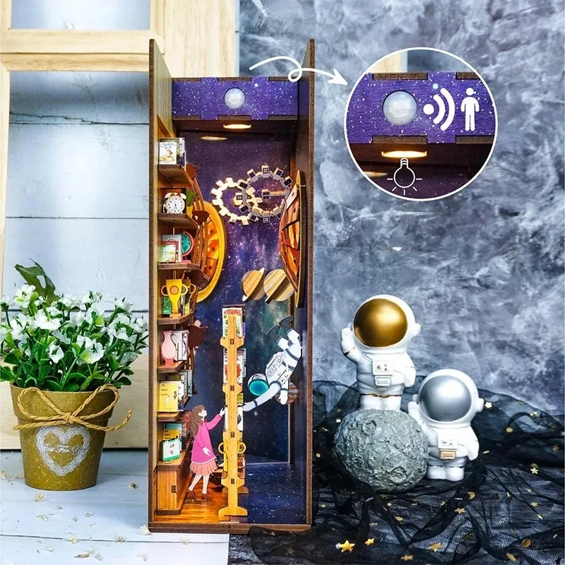 Book Nook Interstellar - Image 3