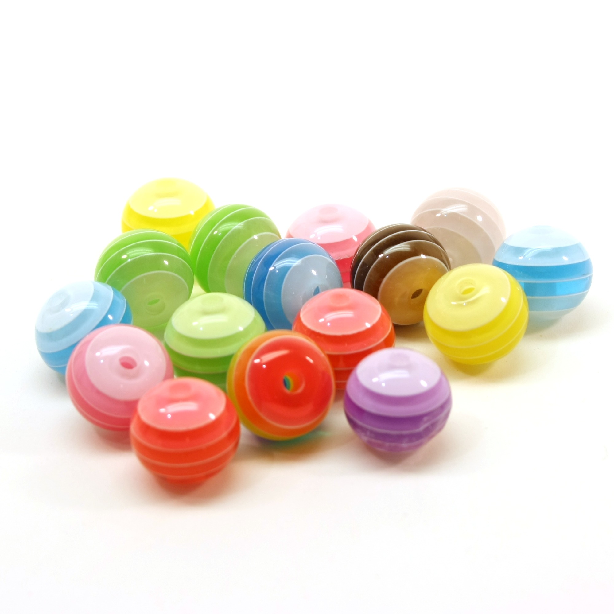 Raidallinen muovihelmi 16mm