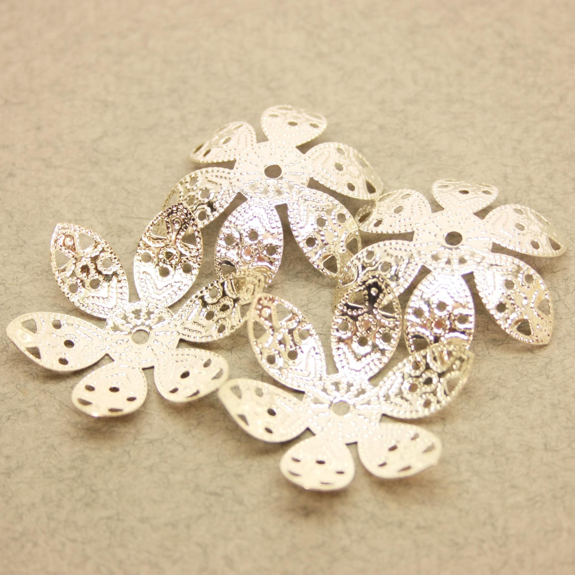 Pitsikalotti - Kirkas Hopeansävy