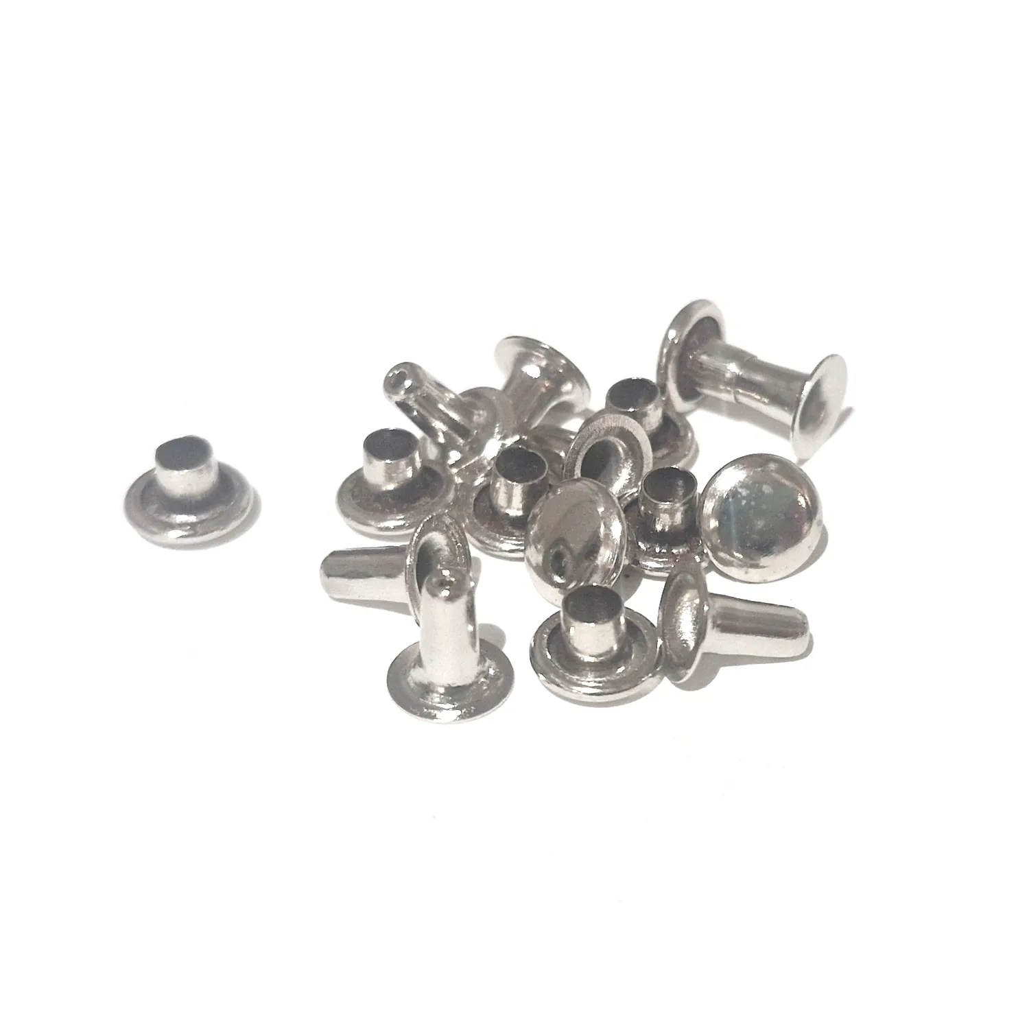 Sisarniitti Ø 7mm pituus 7mm - Hopeansävy