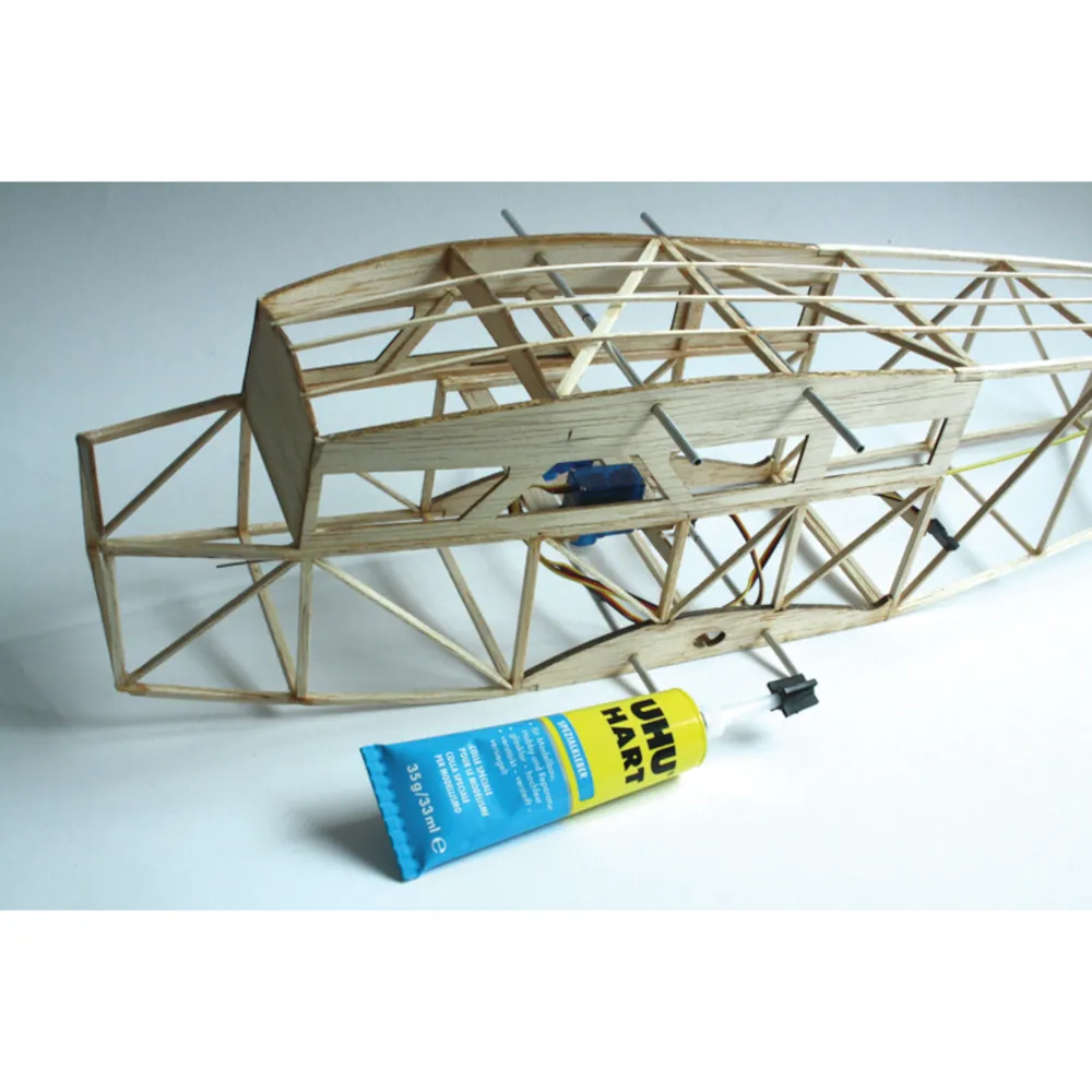 Alternative view of UHU Hart